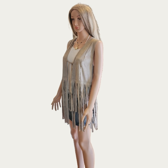 Bohemian/Western Tan Fringe Faux Suede Vest, EUC, Large - Picture 6 of 10